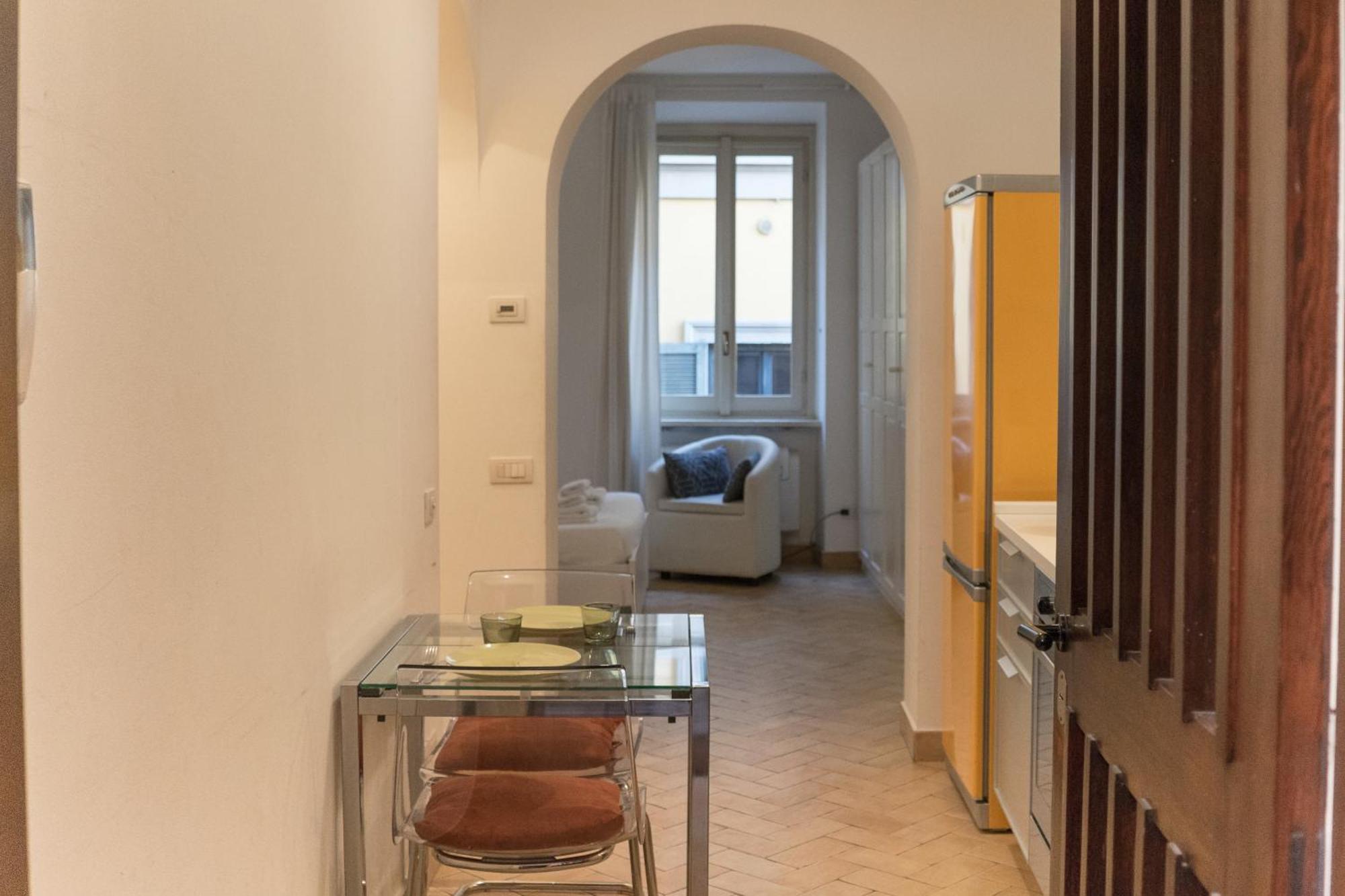 Disciplini Apartment A 5 Min Dal Duomo Milan Bagian luar foto